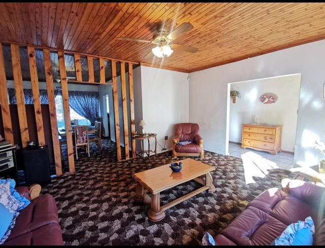 4 BEDROOM HOUSE FOR SALE IN MEYERTON CENTRAL